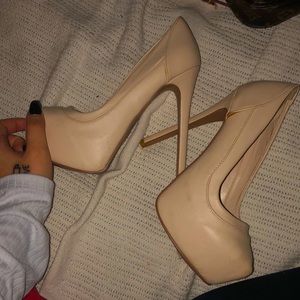 Charlotte Russe Pumps